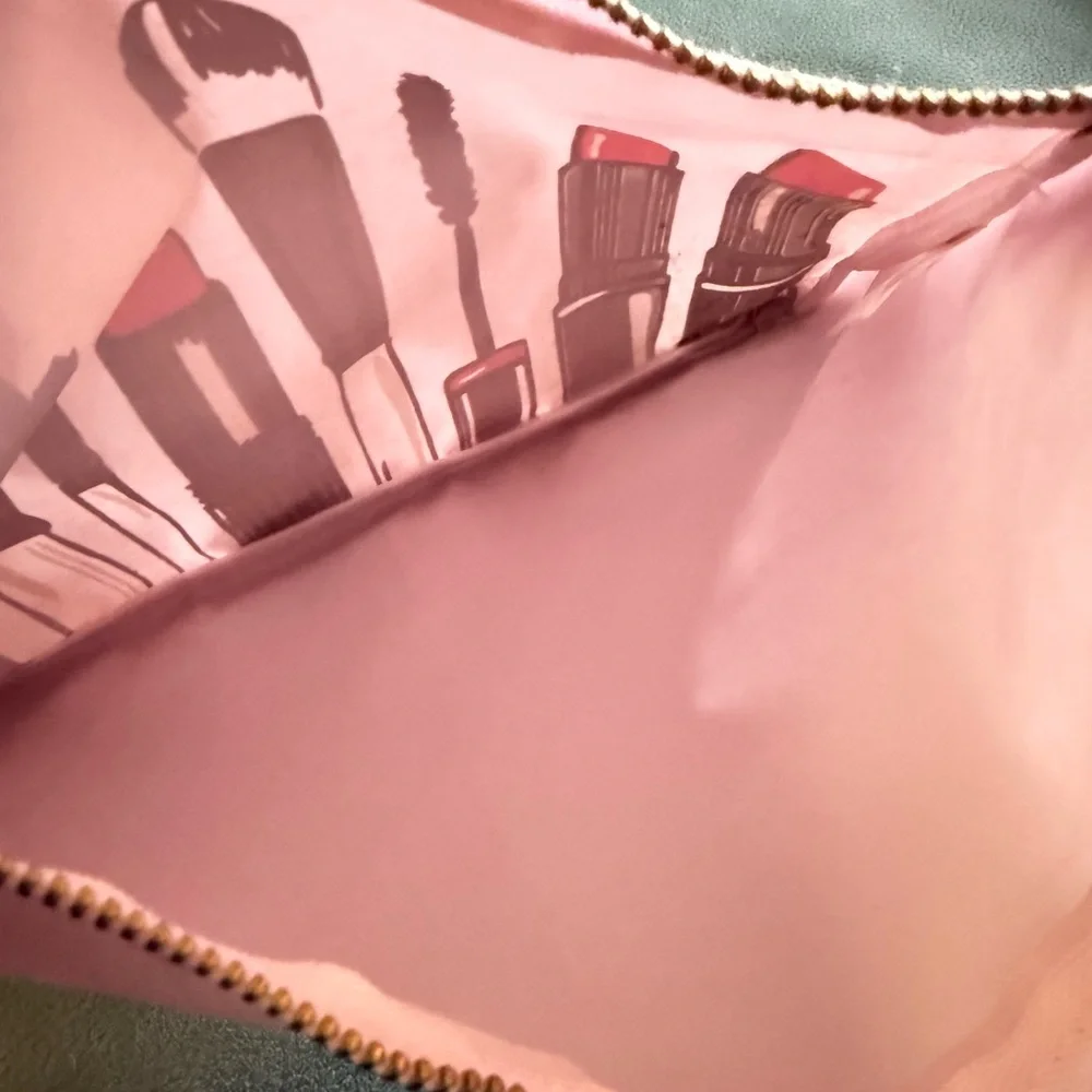 Carry All Cosmetic Brush Print Large Handheld Bag Zipper Closure
